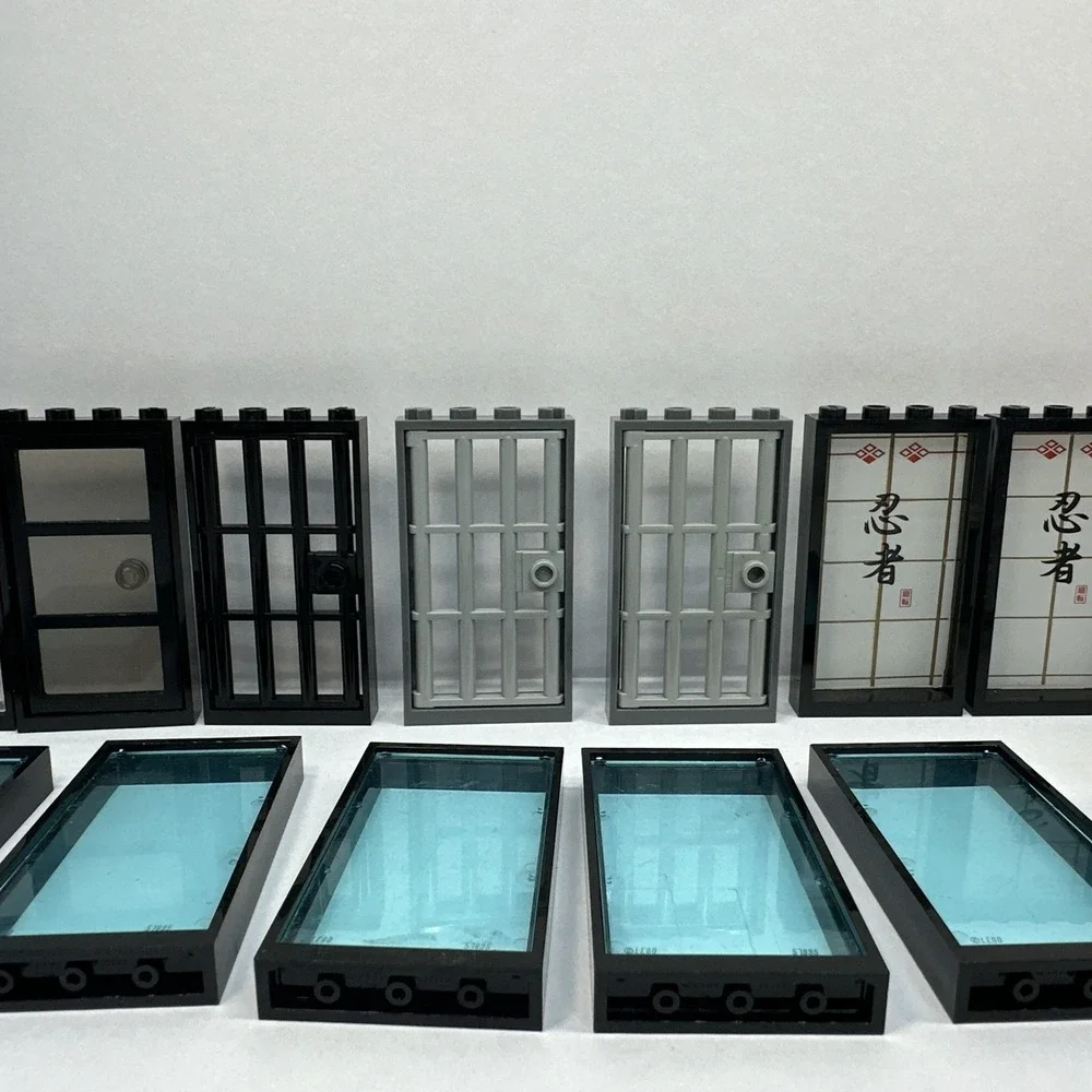 LEGO Lot Of Various Doors‎ & Windows